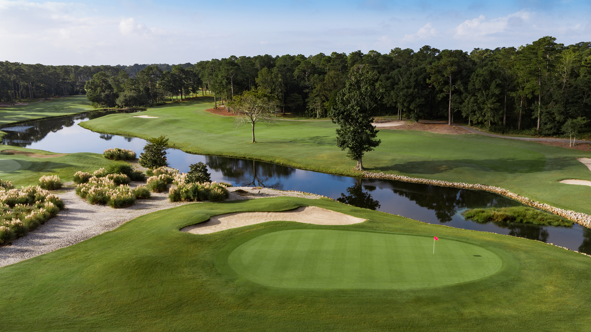 Pearl West - Hole 18